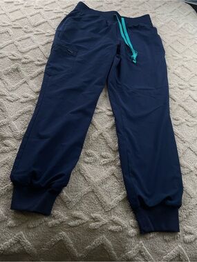 FIGS Technical Collection Navy  Scrub Joggers Sz Medium   Medical Staff